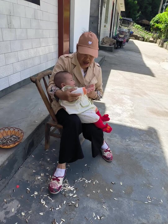 VID_20250505_113212.mp4