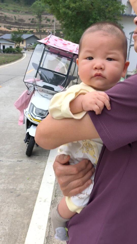 VID_20250515_183255.mp4